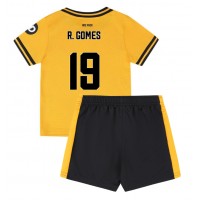 Maglia Calcio Wolves Rodrigo Gomes #19 Prima Divisa Bambino 2024-25 Manica Corta (+ pantaloncini)